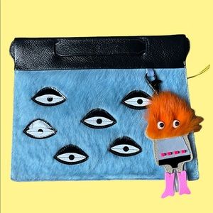 MIN&MON Vali Crossbody Handbag - Small w/ Bag Charm